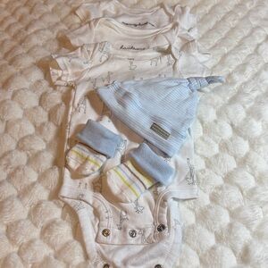 Baby Bodysuit and Hat Set with Socks